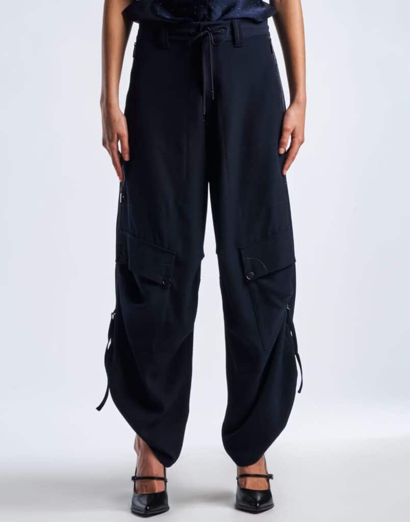 High Outgoing navy cargo trousers