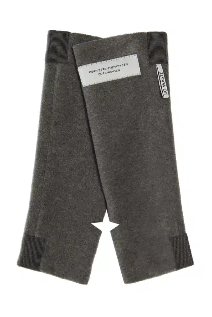 Henriette Steffensen wrist warmers